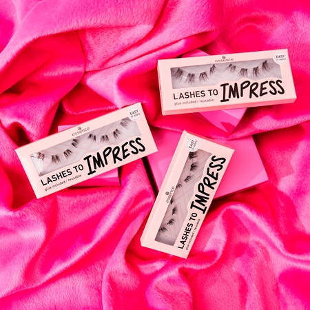 essence LASHES TO IMPRESS Lösögonfransar med lim
