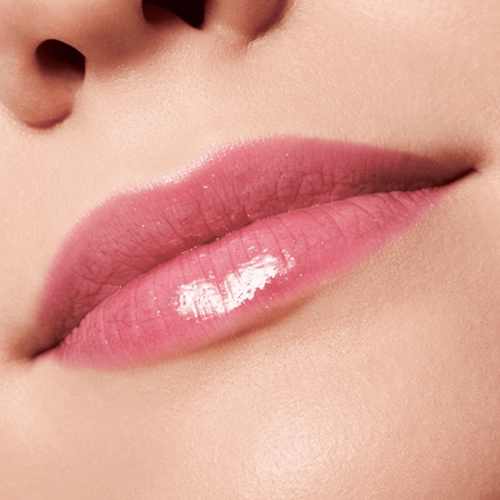 essence WHAT THE FAKE! sjajilo za usne s plumping efektom
