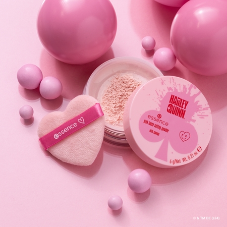 essence Harley Quinn mattifying powder