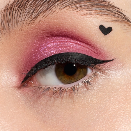 essence Lash PRINCESS Šķidrais acu laineris
