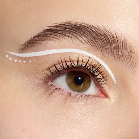 essence Lash PRINCESS tekuté oční linky