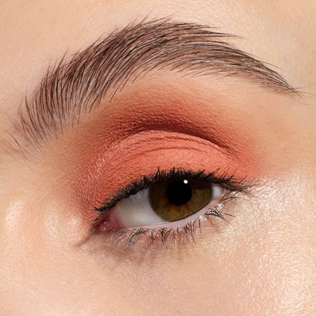 essence Matte рідкі тіні для повік