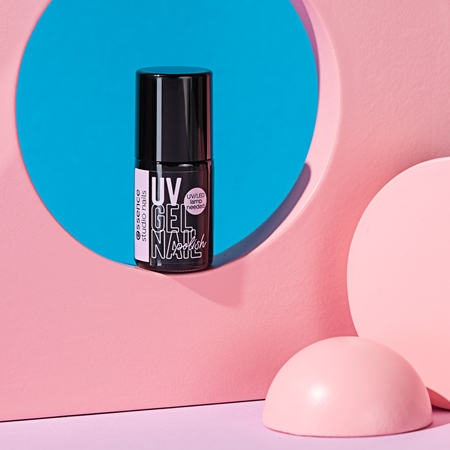 essence studio nails UV GEL NAIL gelový lak na nehty s použitím UV/LED lampy