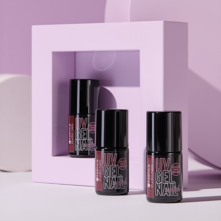 essence studio nails UV GEL NAIL gelový lak na nehty s použitím UV/LED lampy