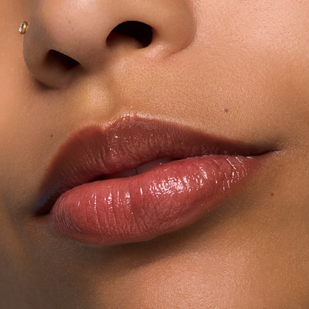 essence Juicy Bomb lūpų balzamas
