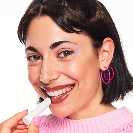 essence Juicy Bomb lūpų balzamas