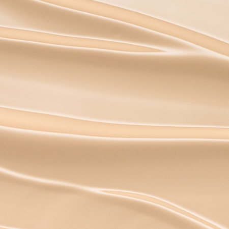 essence BRIGHTEN UP! Cushion Foundation tekoči puder v gobici