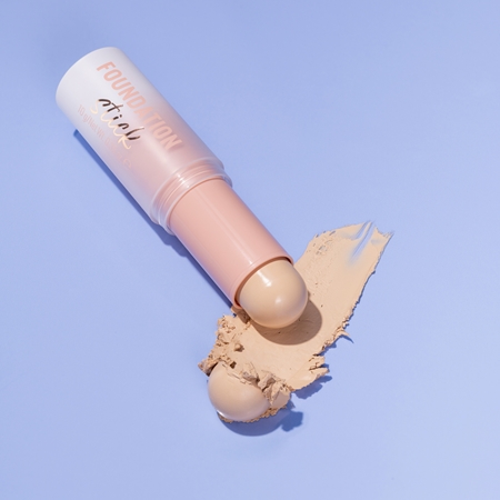 essence FOUNDATION Stick ilgai išliekanti makiažo bazė pieštukinė priemonė