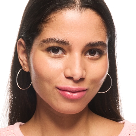 essence FOUNDATION Stick ilgai išliekanti makiažo bazė pieštukinė priemonė