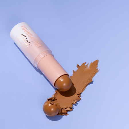 essence FOUNDATION Stick ilgai išliekanti makiažo bazė pieštukinė priemonė