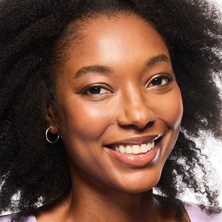 essence FOUNDATION Stick ilgai išliekanti makiažo bazė pieštukinė priemonė