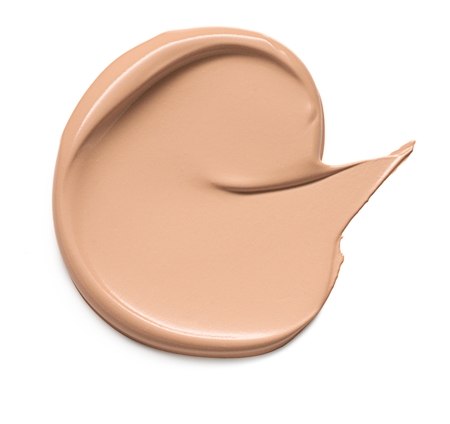 essence CAMOUFLAGE+ MATTE liquid concealer with matt effect
