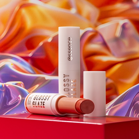 essence Glossy Glaze ruj gloss