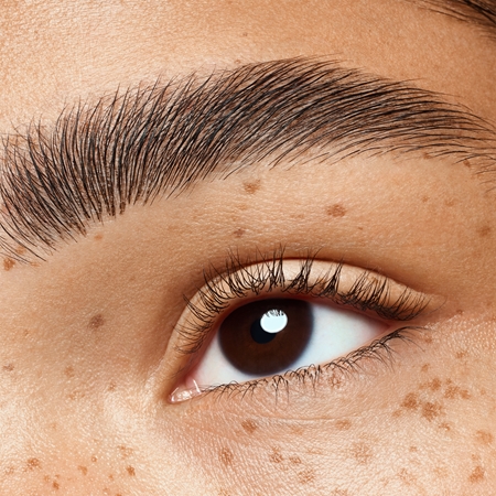 essence Make Me Brow gel za obrvi