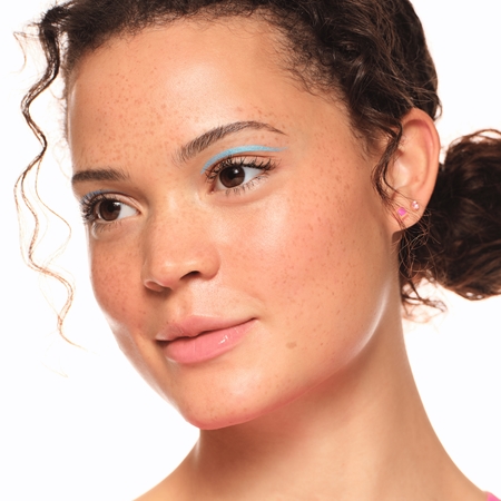 essence META GLOW ceruzka na oči