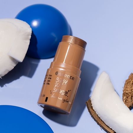 essence baby got bronze poudre bronzante illuminatrice à paillettes