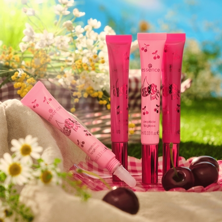 essence SO CHERRY happy brillant à lèvres avec des peptides
