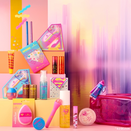 essence Superman peeling na rty