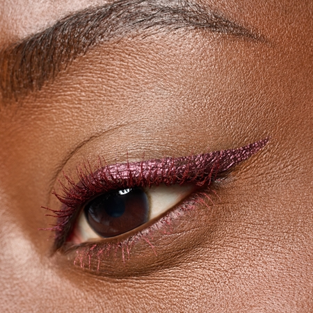 essence COLOUR it! Metallic Eye Liner