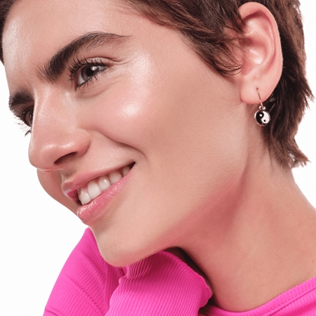 essence Soft Touch cream highlighter with powder effect