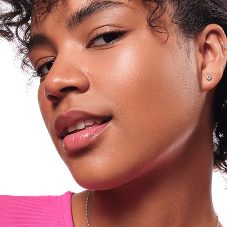 essence Soft Touch cream highlighter with powder effect