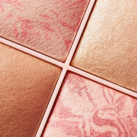essence Radiant Light παλέτα highlighters και ρουζ