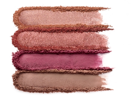 essence Radiant Light paleta de iluminadores e blushes