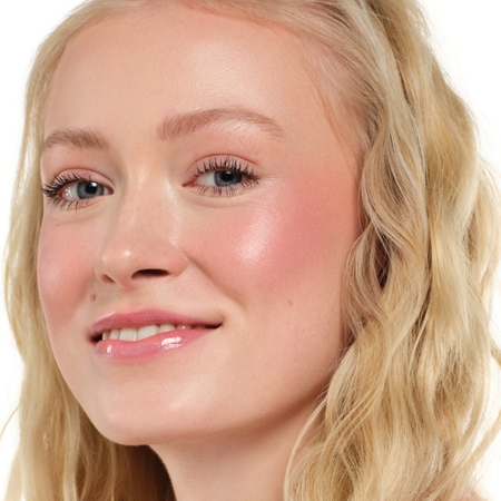 essence Radiant Light paleta de iluminadores e blushes