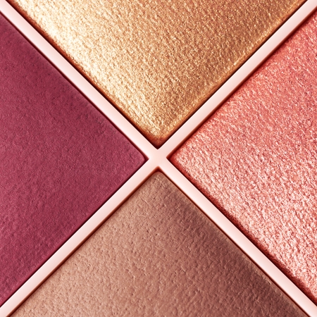 essence Radiant Light paleta de iluminadores e blushes