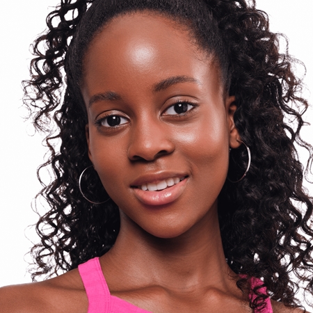 essence All About Soft Glow! Setting Powder with a brightening effect