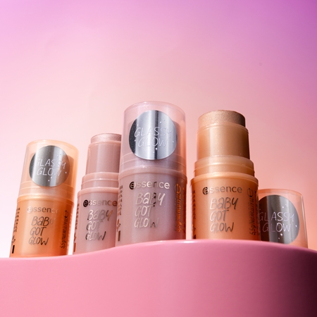 essence BABY GOT GLOW Brightening Stick for brilliant shine