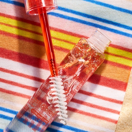 essence aloha, babes! gelová řasenka na řasy a obočí