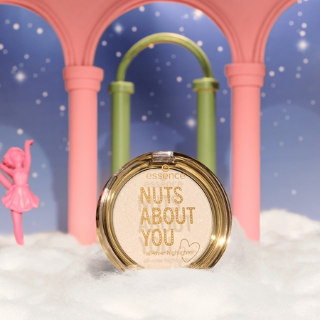 essence Nuts About You highlighter