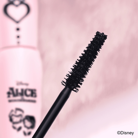 essence Disney Alice in Wonderland Extending Mascara with false lash effect