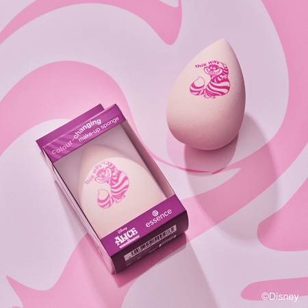 essence Disney Alice in Wonderland hubka na make-up