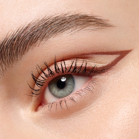 essence LONG-LASTING eyeliner