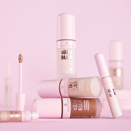 essence silky BLUR natural coverage hydrating foundation for a matt look
