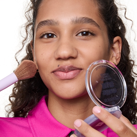 essence matte BLUR poudre compacte à effet matifiant