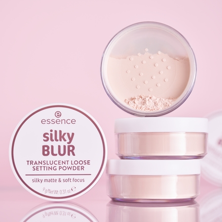 essence silky BLUR loose setting powder for a matt look