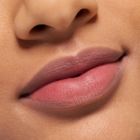 essence Blur Soufflé Matt flytande läppstift