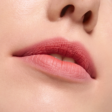 essence Blur Soufflé Matter Flüssig-Lippenstift