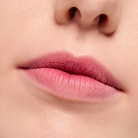 essence Blur Soufflé Vedel matt huulepulk