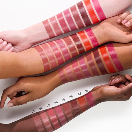 essence satin GLOW cremiger Lippenstift mit Satin-Finish