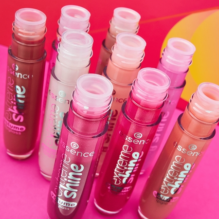 essence Extreme Shine Apjomu piešķirošs lūpu spīdums