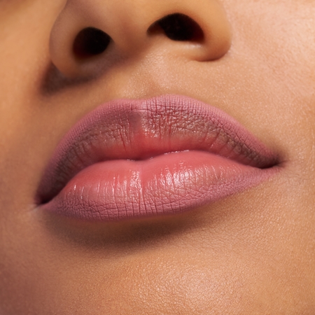 essence 8h Matte Comfort matinis lūpų pieštukas su drožtuku