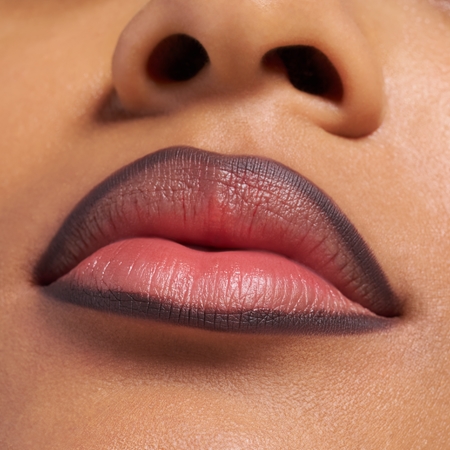 essence 8h Matte Comfort matowa kredka do ust z temperówką