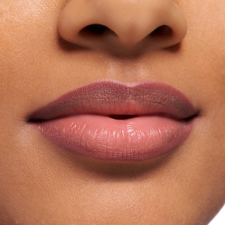 essence POUTline soft glide Huulepliiats