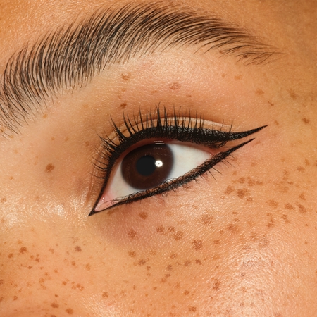 essence Lash PRINCESS PARTY Ūdensnoturīgs acu laineris