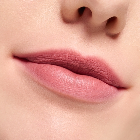 essence Blur Soufflé Vedel matt huulepulk