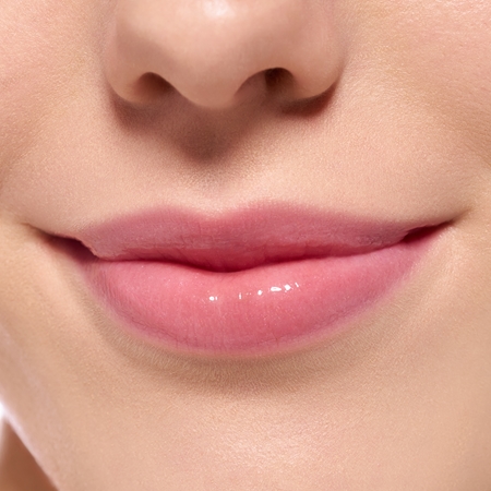 essence the super peptide Huulepalsam